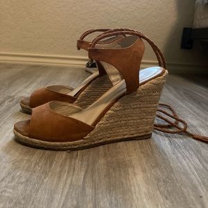 Wild Diva shoes, Brown Espadrille Wedges, Women’s 8.5, fits like a 7.5